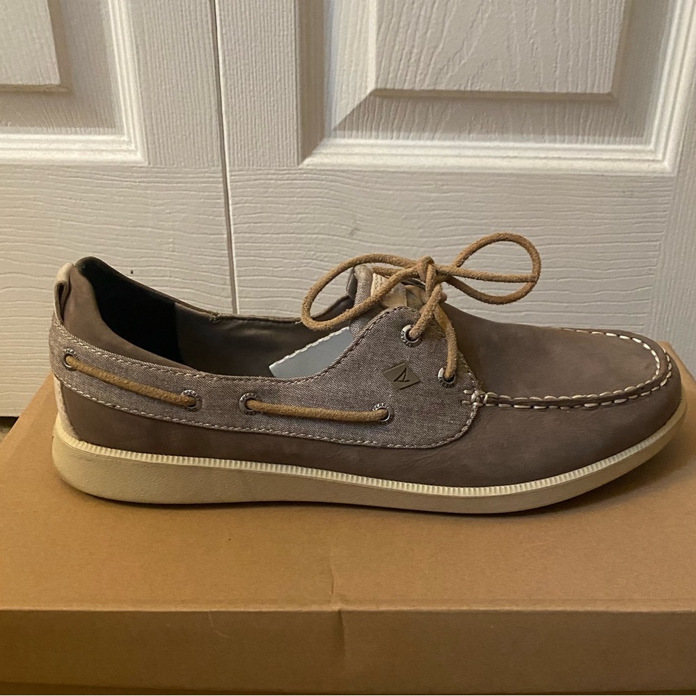 NWOT! ⚓️Women’s Sperry Boat Shoes⚓️ Women’s size 10. - Picture 2 of 6